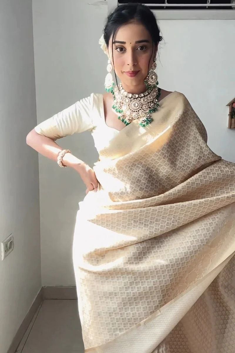 Ready To Wear 1 Min White Soft Silk Saree